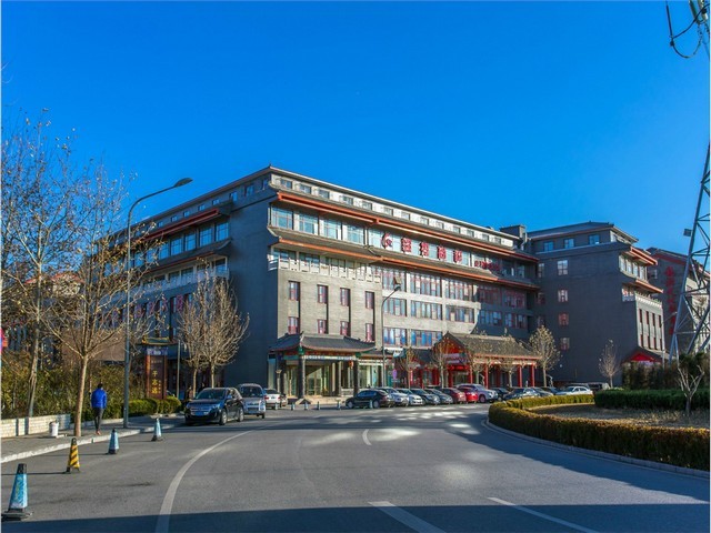 连续磨耐磨陶瓷衬砖厂家直销