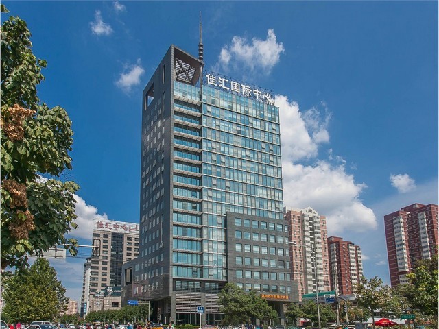 工程弯钢玻璃价格多少